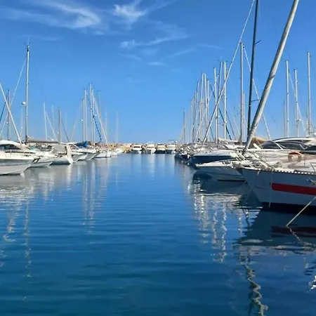 Apartment A Few Steps From The Beach, Very Comfortable *