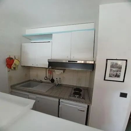 Apartment A Few Steps From The Beach, Very Comfortable