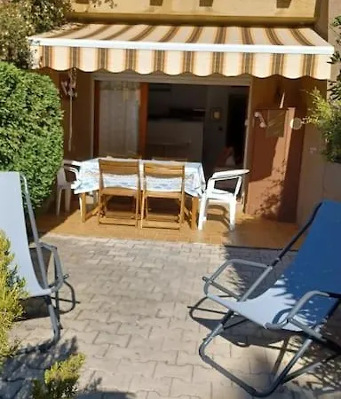 Apartment A Few Steps From The Beach, Very Comfortable